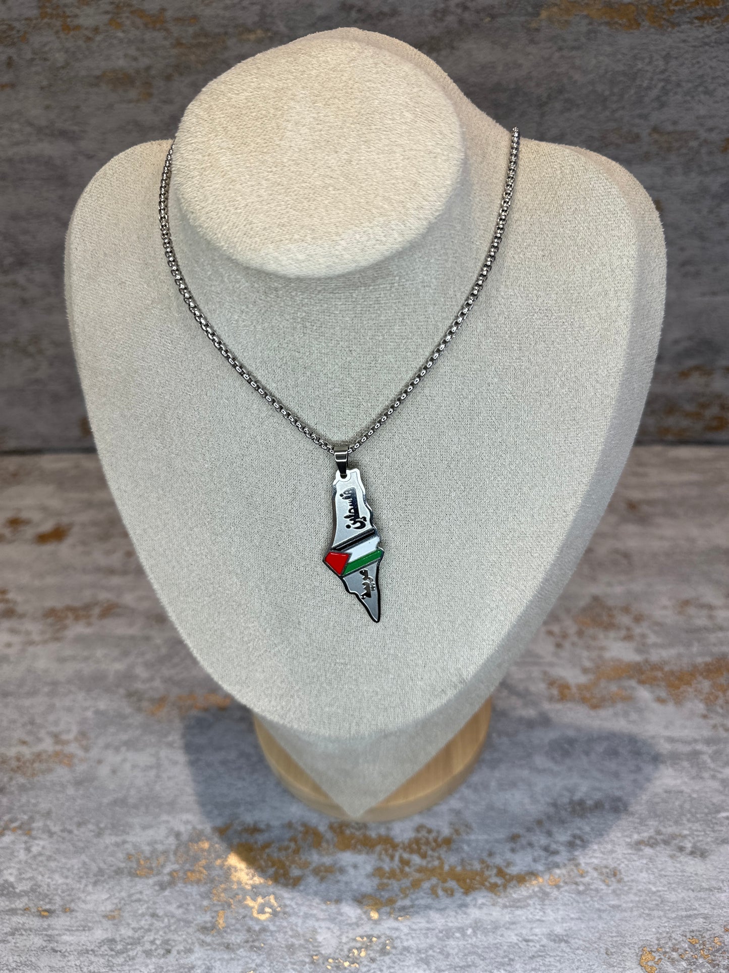 Palestine map necklace with flag
