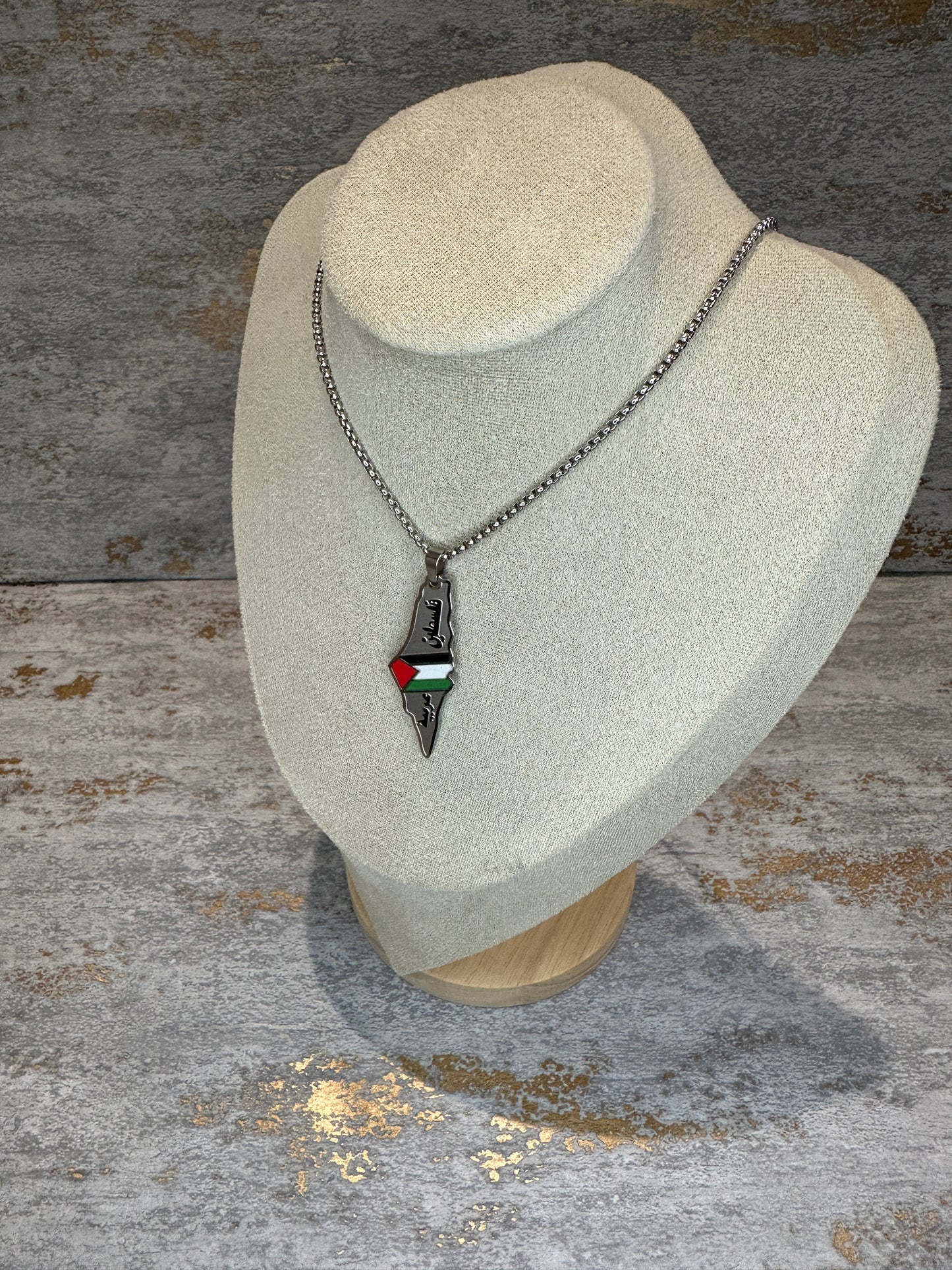 Palestine map necklace with flag