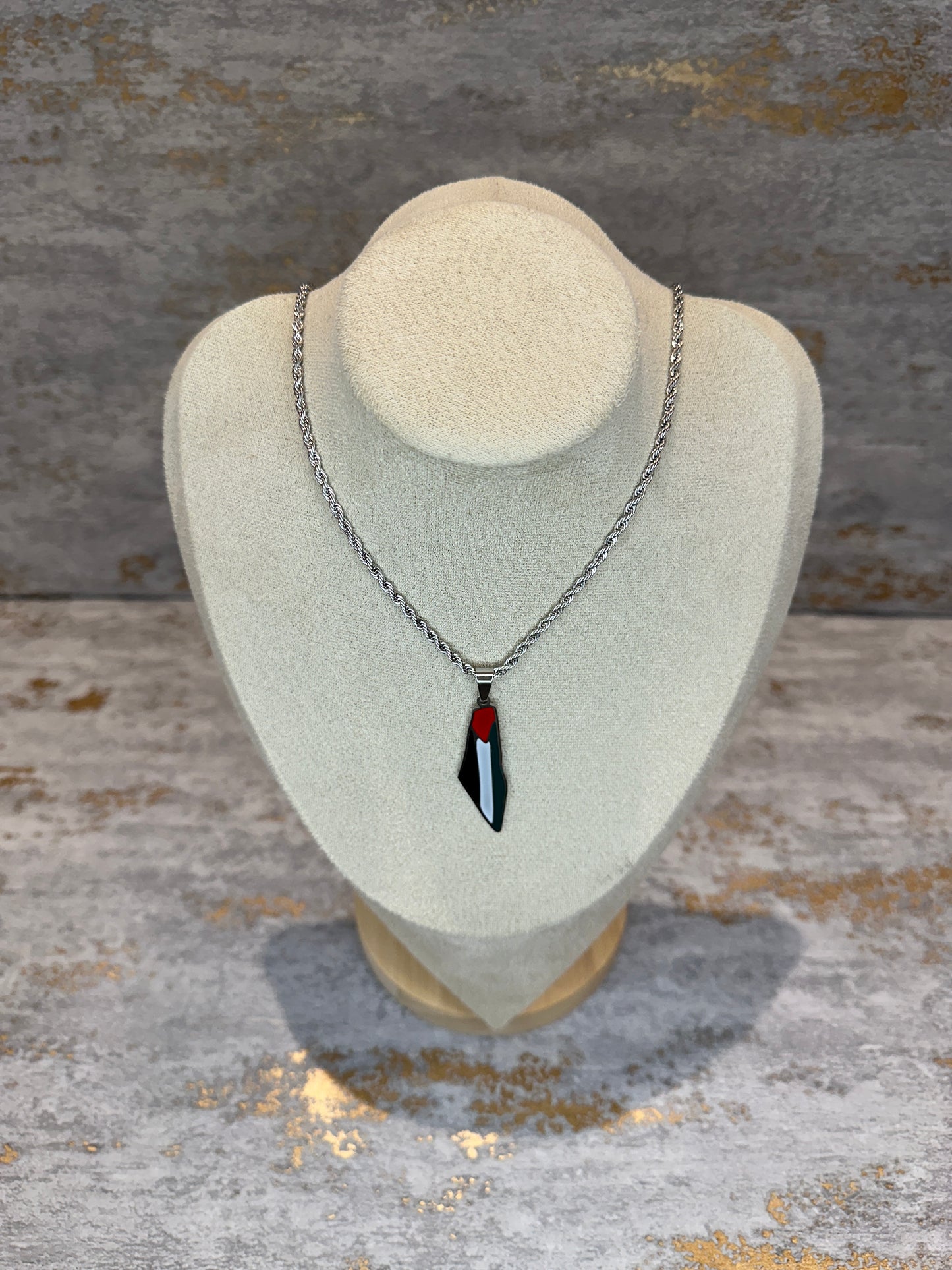 Palestine pendant with rope chain